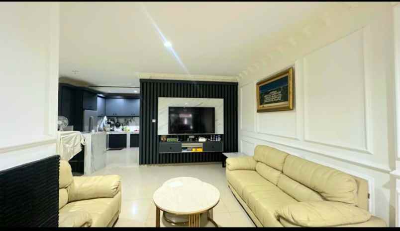 rumah mewah rumah dalam komplek buaran jakarta timur