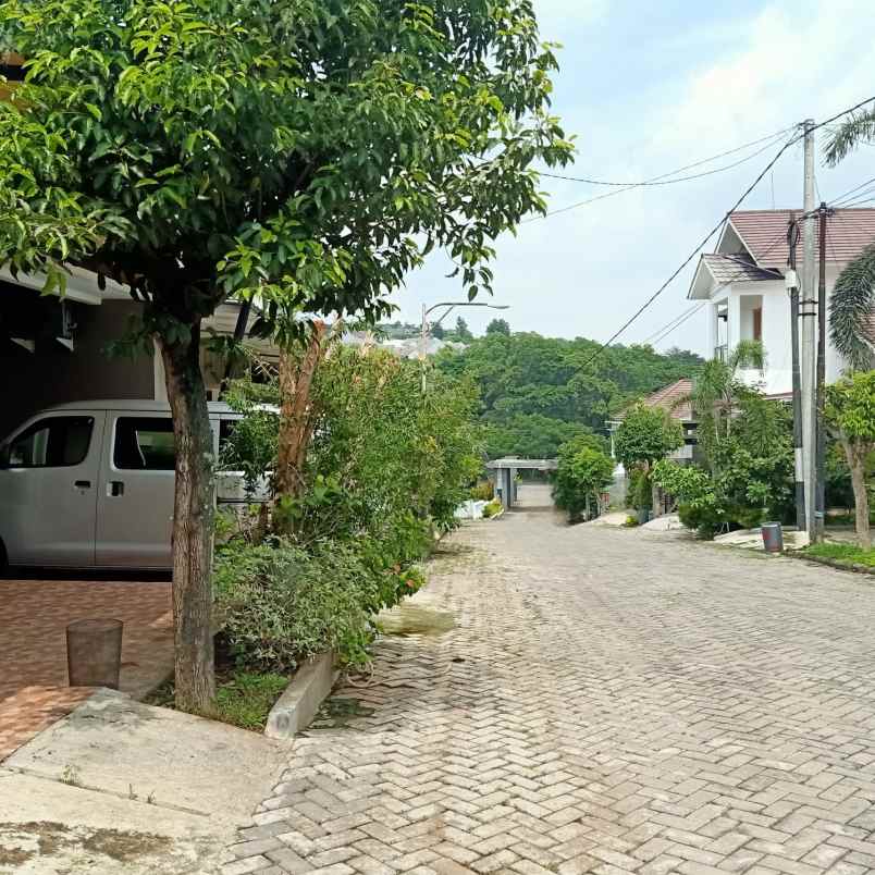 rumah mewah siap huni di cluster mangunharjo tembalang