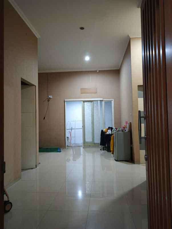 rumah mewah siap huni di cluster mangunharjo tembalang