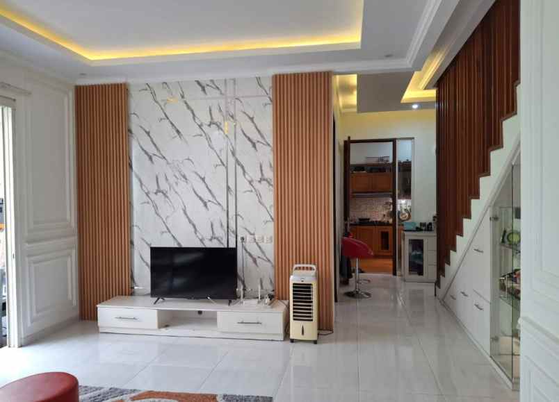 rumah mewah siap huni lokasi dekat univ brawijaya