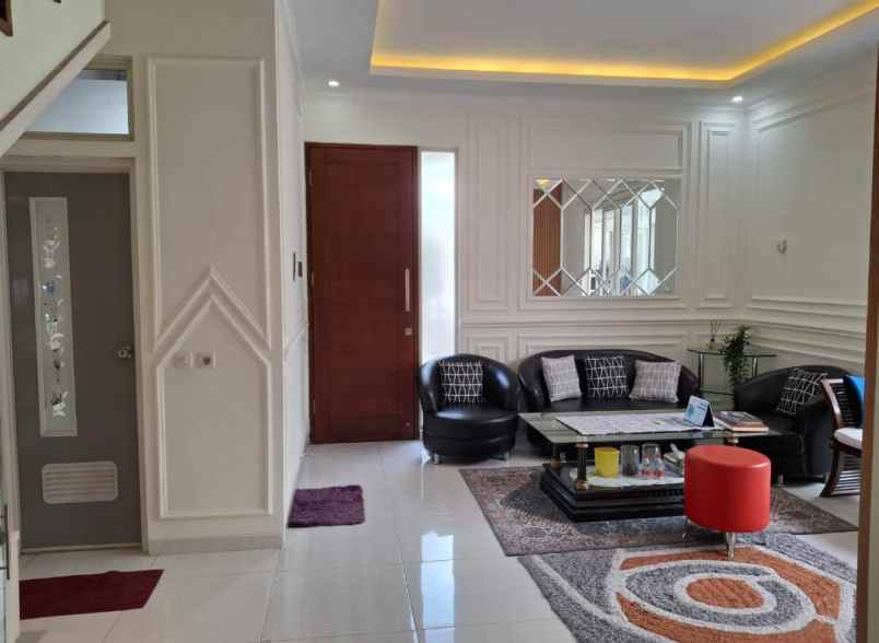 rumah mewah siap huni lokasi dekat univ brawijaya