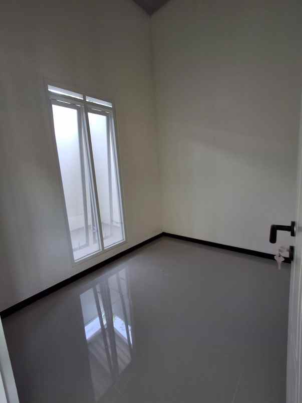 rumah minimalis 1 lantai lokasi dekat dispenduk