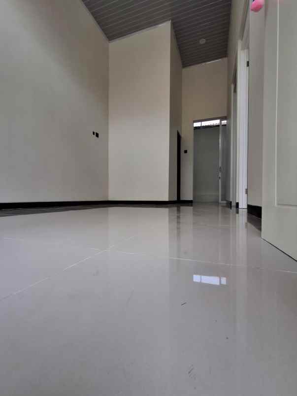 rumah minimalis 1 lantai lokasi dekat dispenduk