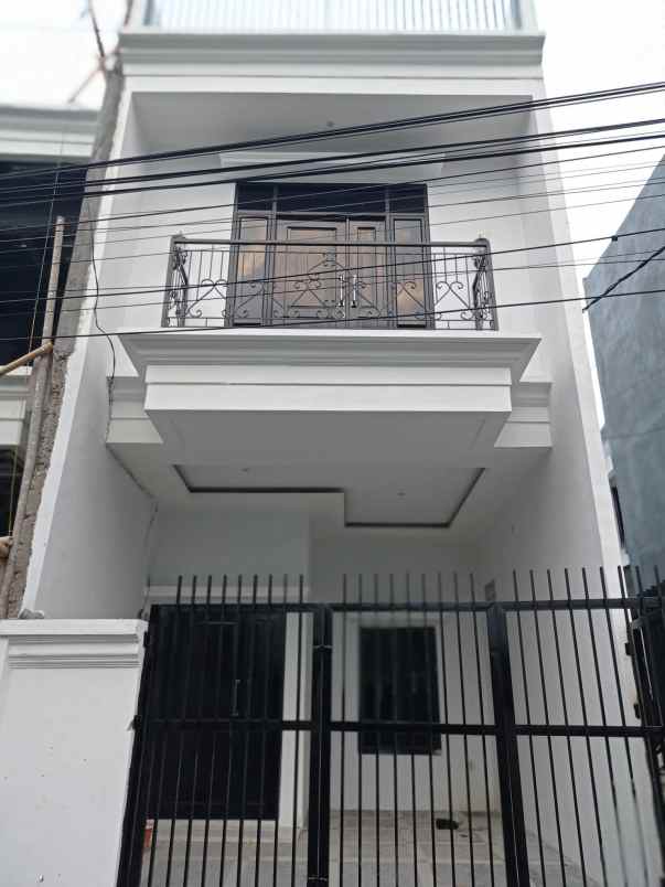 rumah minimalis dalam cluster di jagakarsa jaksel