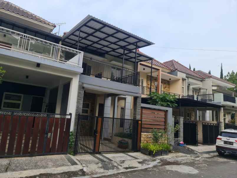 rumah modern dan mewah siap huni di pesanggrahan batu