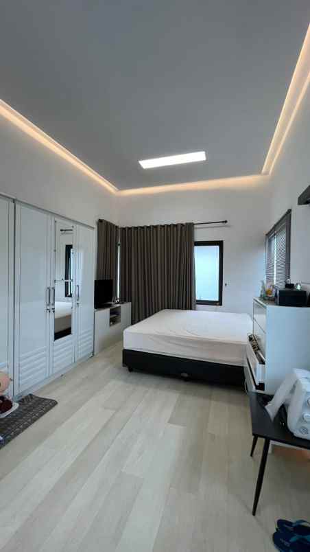 rumah modern minimalis 3 lantai rooftop hanya 2 6 m