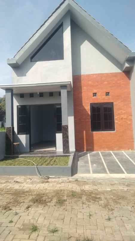 rumah modern minimalis lokasi buring kedungkandang