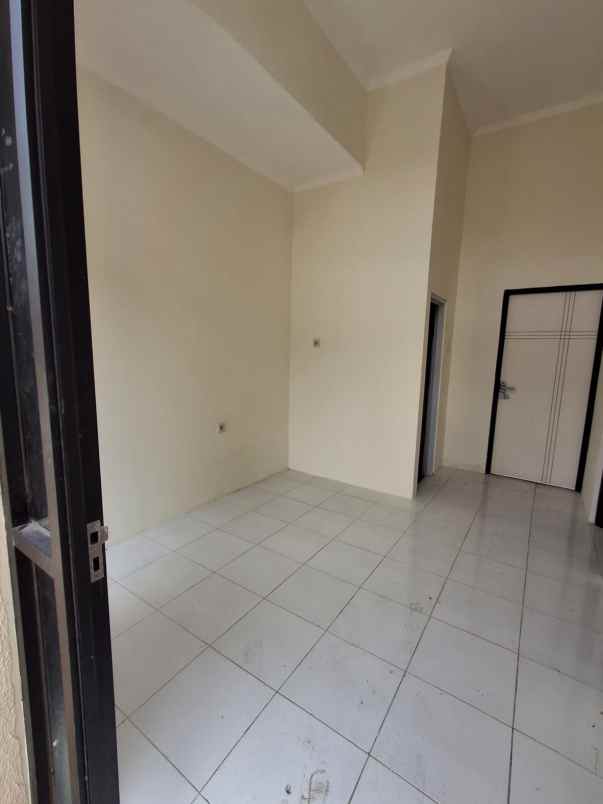 rumah modern minimalis lokasi cemorokandang