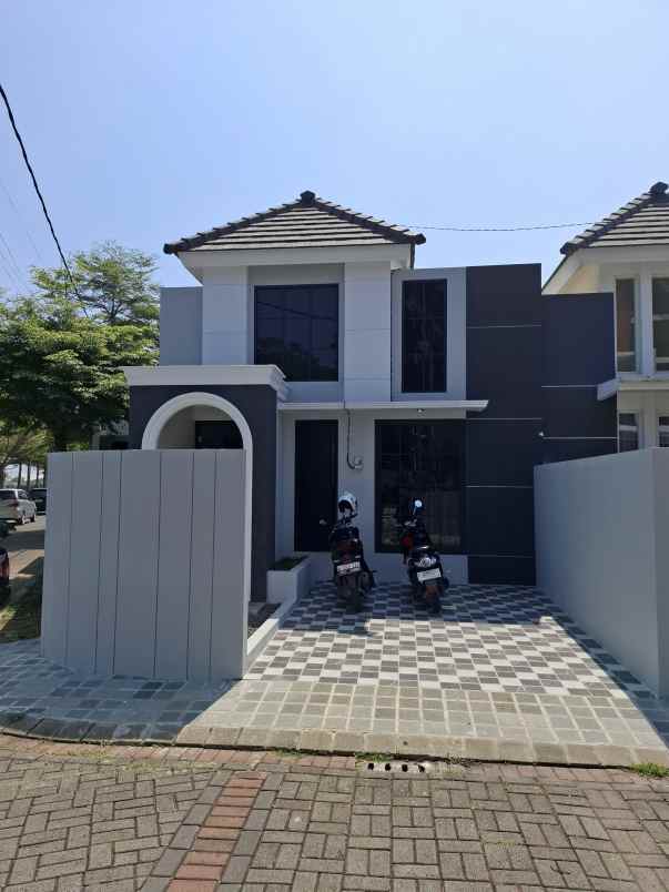 rumah modern minimalis lokasi di dekat gor ken arok