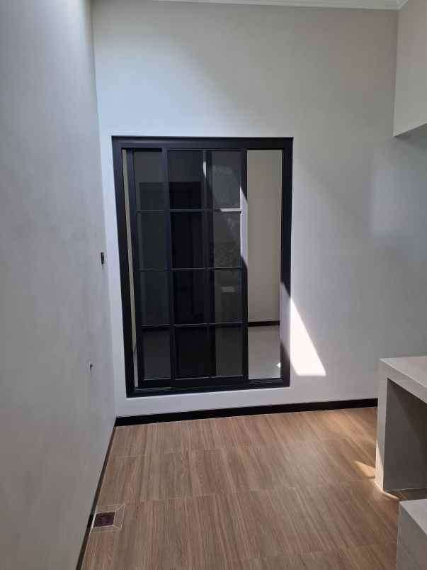 rumah modern minimalis lokasi di dekat gor ken arok
