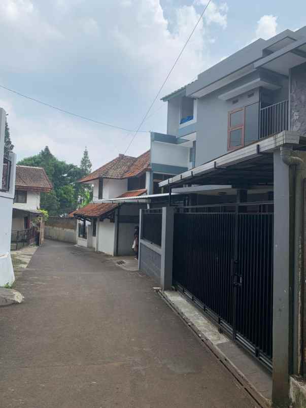 Rumah Nyaman Dan Strategis Di Dago Bandung Kota