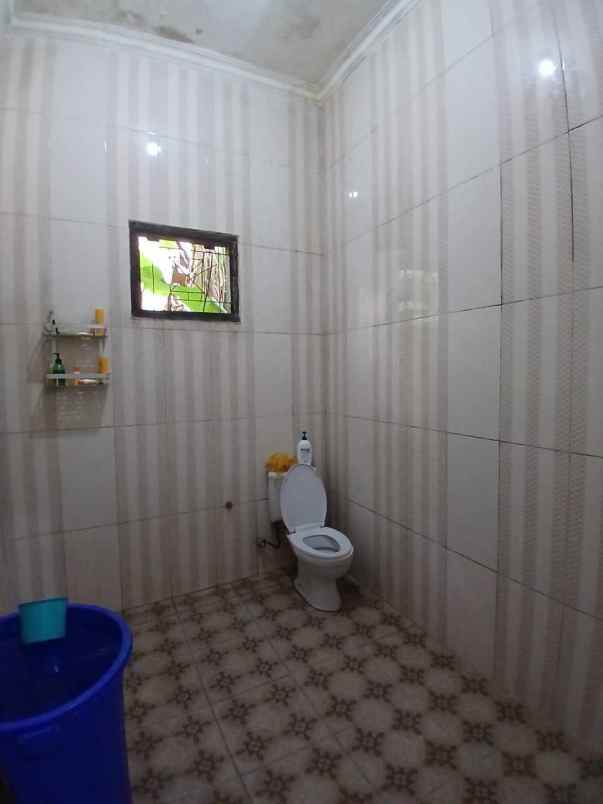 rumah pekarangan luas bonus tempat usaha di sawangan