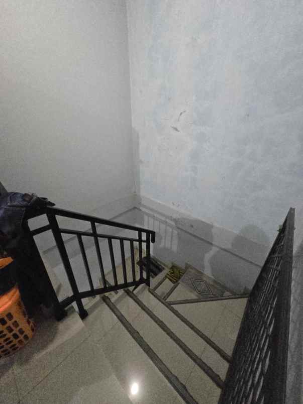 rumah second dalam komplek di condet jaktim