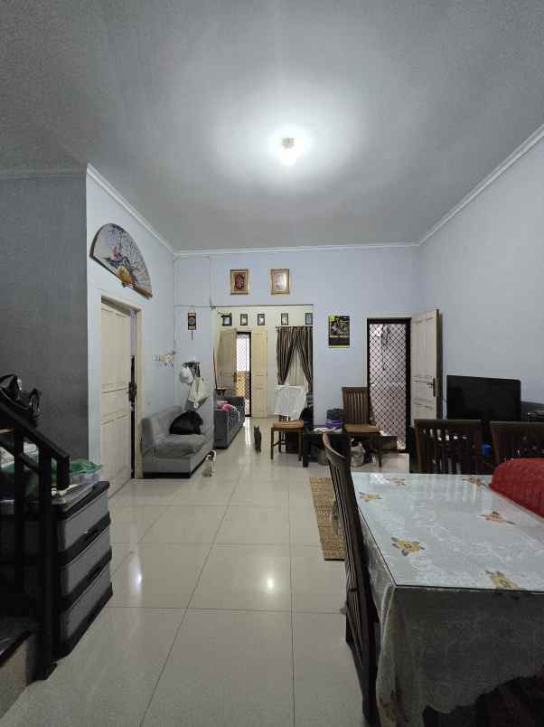 rumah second dalam komplek di condet jaktim