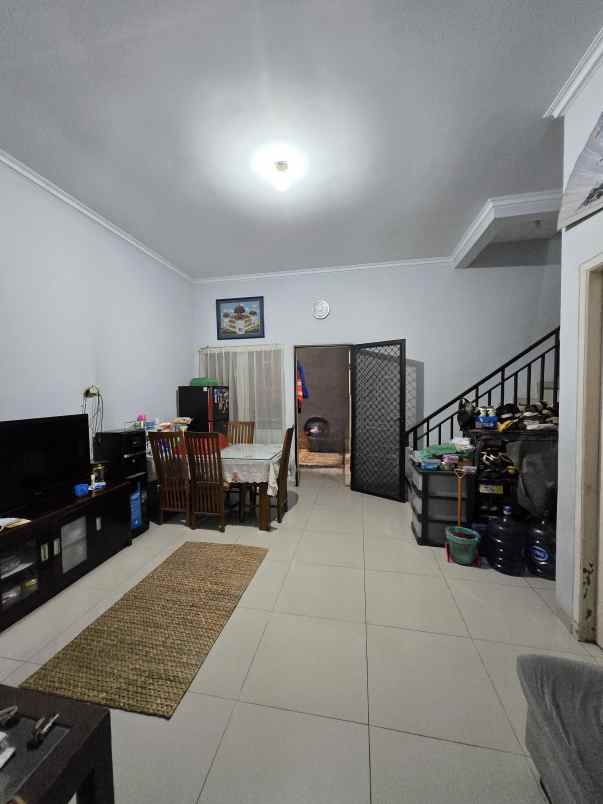 rumah second dalam komplek di condet jaktim