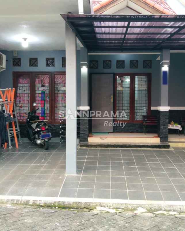 rumah second dekat gerbang tol limo depok