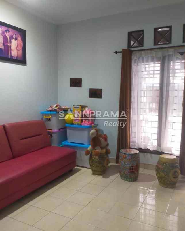 rumah second dekat gerbang tol limo depok