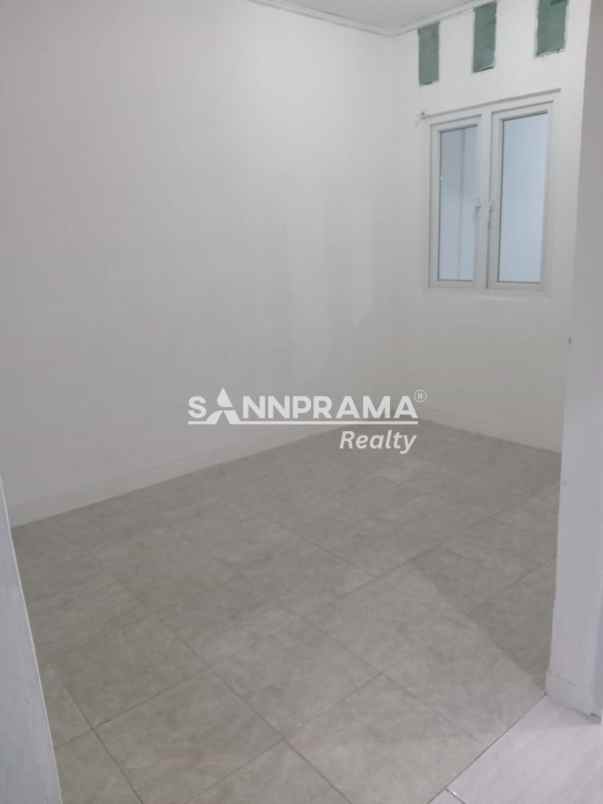 rumah second minimalis di harvest city bekasi