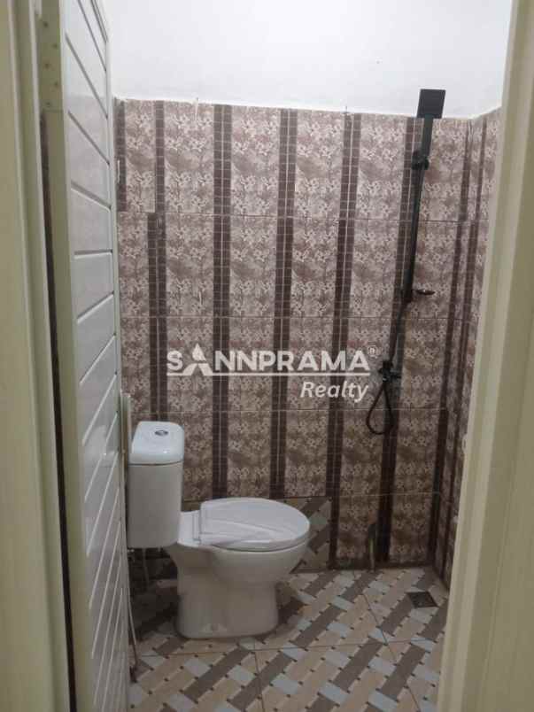 rumah second minimalis di harvest city bekasi