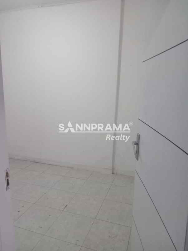 rumah second minimalis di harvest city bekasi