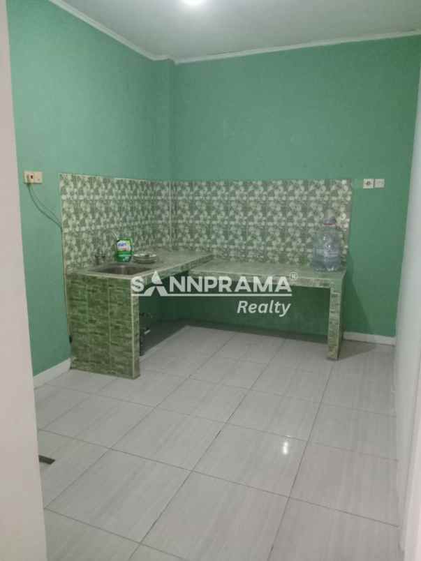 rumah second minimalis di harvest city bekasi