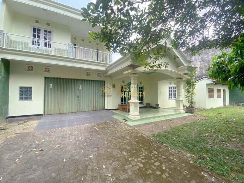 rumah second strategis dekat tni au jogja solo