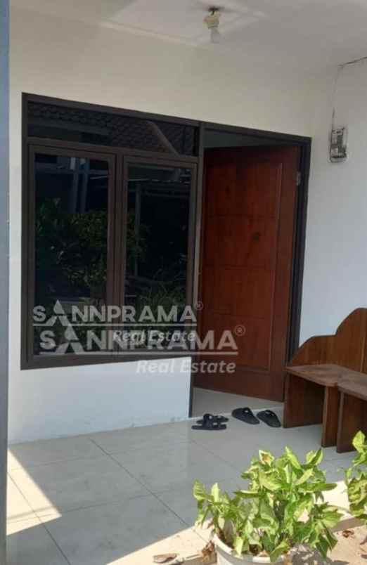 rumah second terawat di sukamaju baru tapos depok