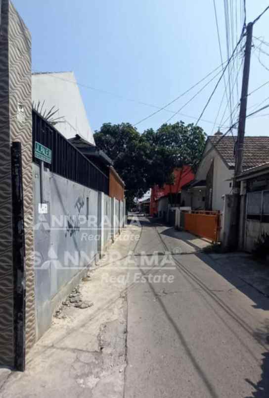 rumah second terawat di sukamaju baru tapos depok