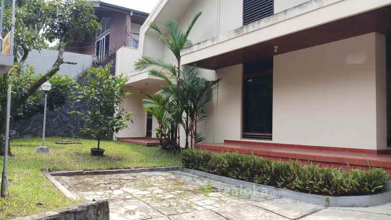 rumah setrasari