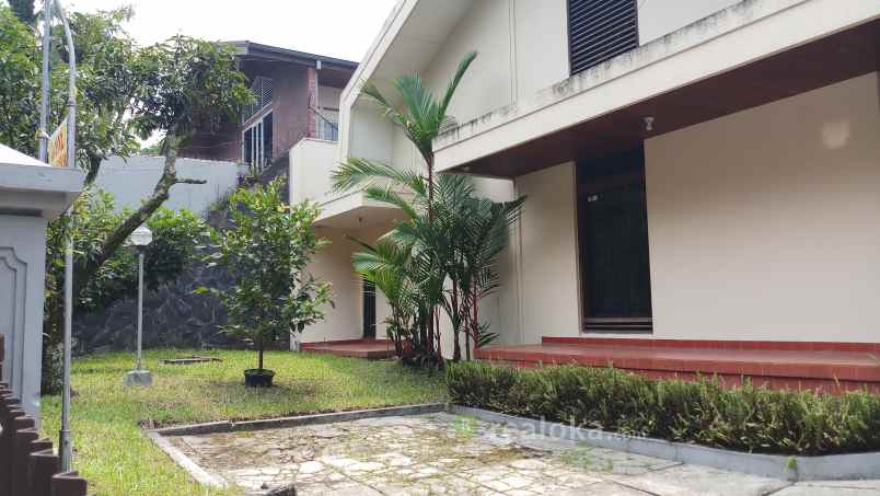 rumah setrasari