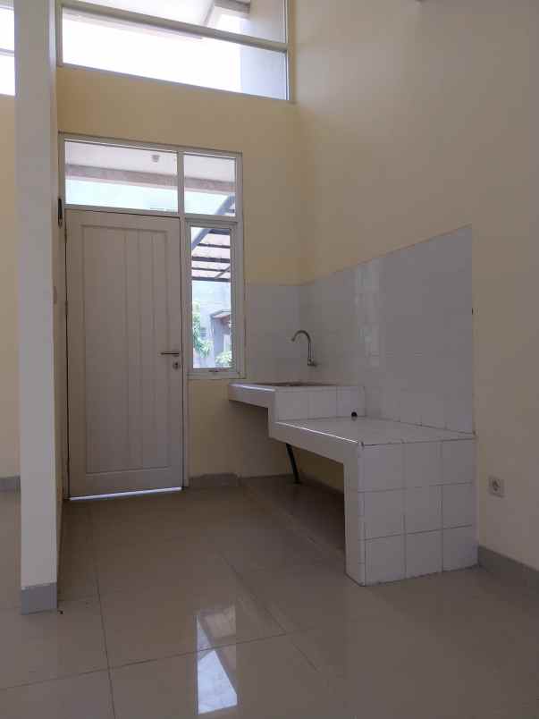 rumah siap huni dekat bandara soetta free dp