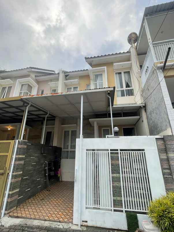 rumah siap huni harga di bawah pasar lokasi tasikmadu