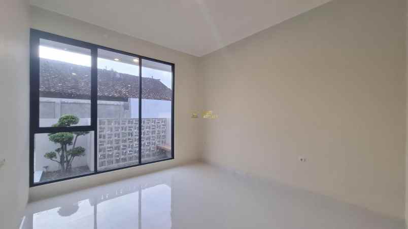 rumah siap huni tanah luas dekat pasar jangkang sleman