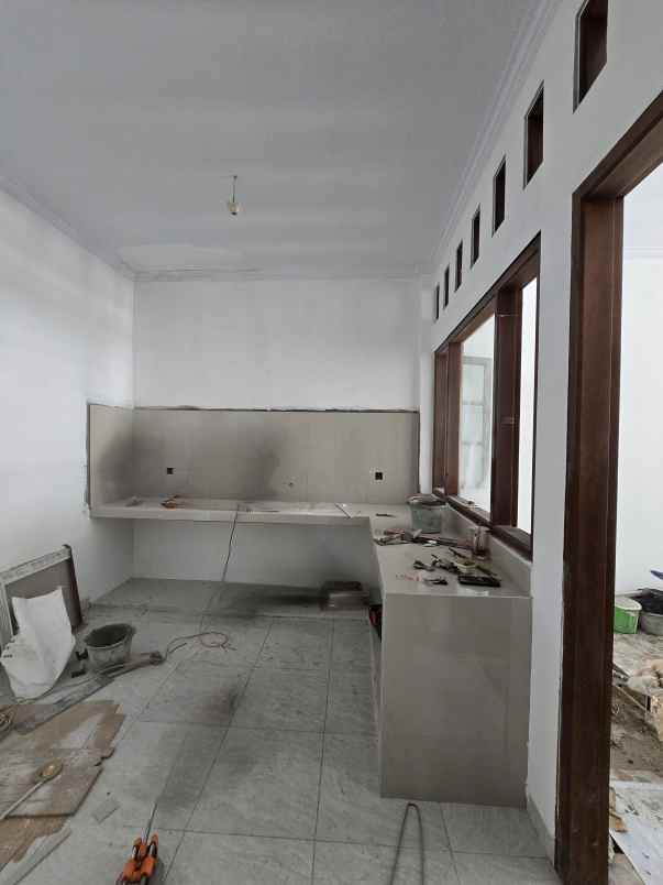 rumah strategis dalam komplek di duren sawit jaktim