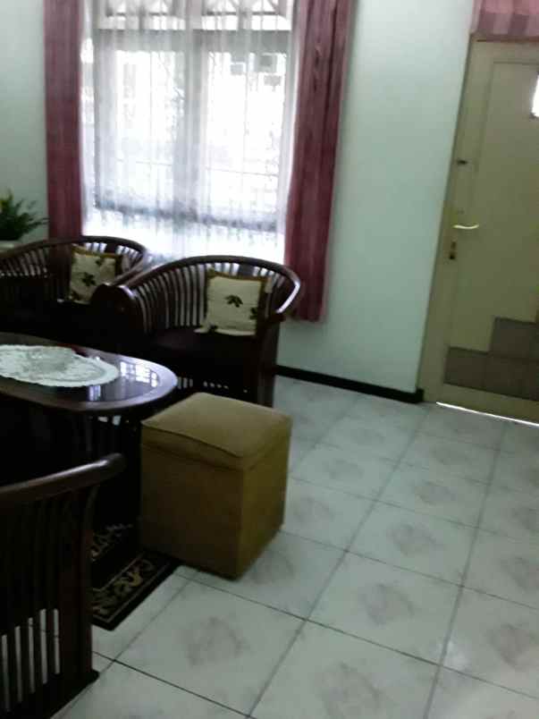 rumah strategis jl ciledug garut