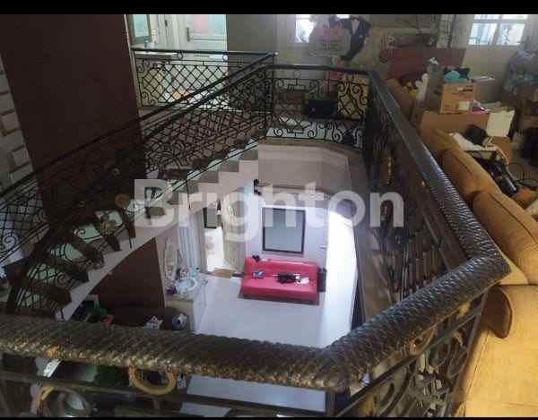 rumah taman asri sidoarjo 2 lantai hadap barat