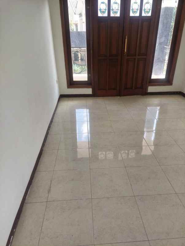 rumah villa kusuma agro batu malang strategis llz