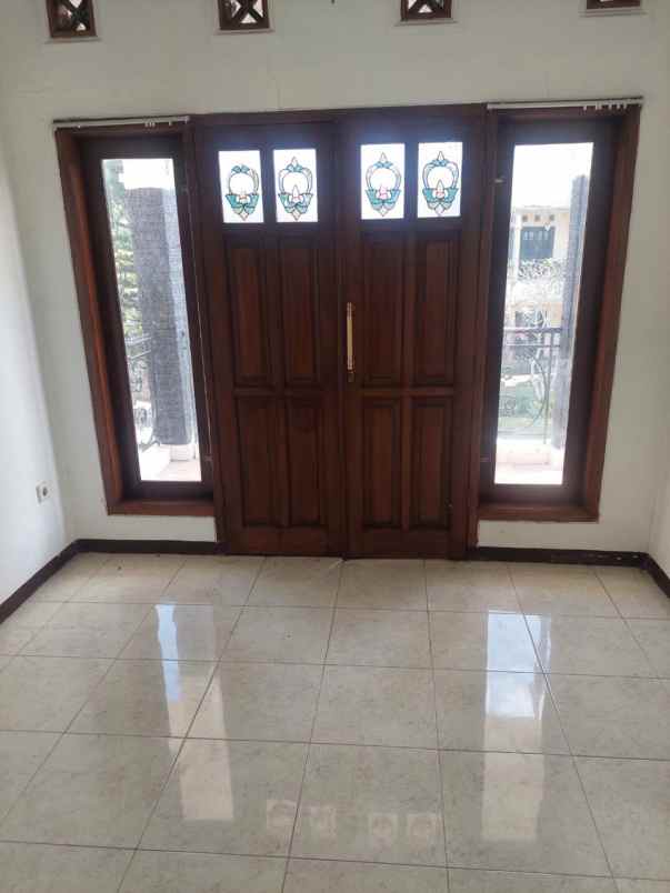 rumah villa kusuma agro batu malang strategis llz