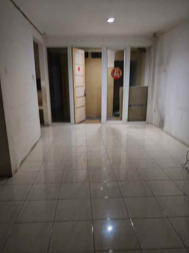 sewa rumah green court cengkareng