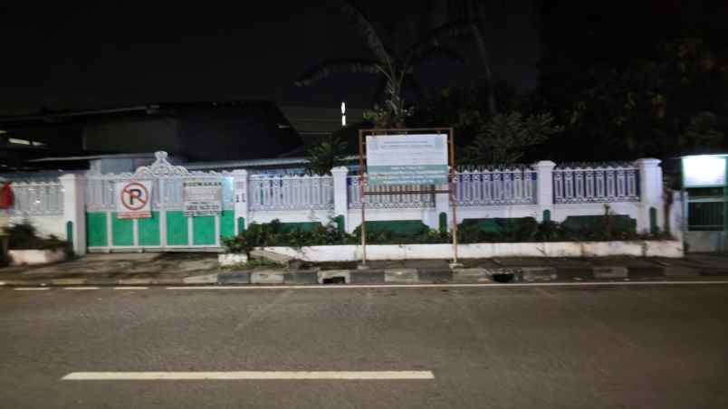 sewa rumah komersil kantor usaha utan kayu timur