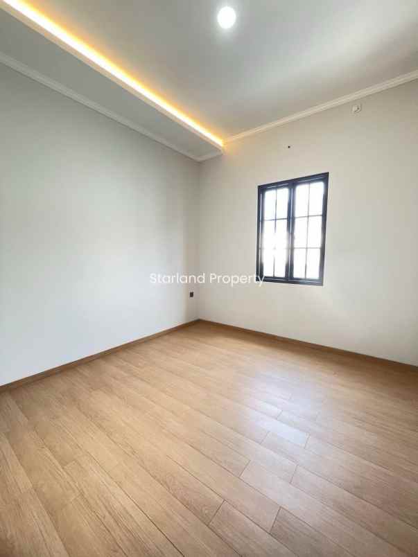 siap huni rumah mewah 3 lantai harga 2 7 m di joglo