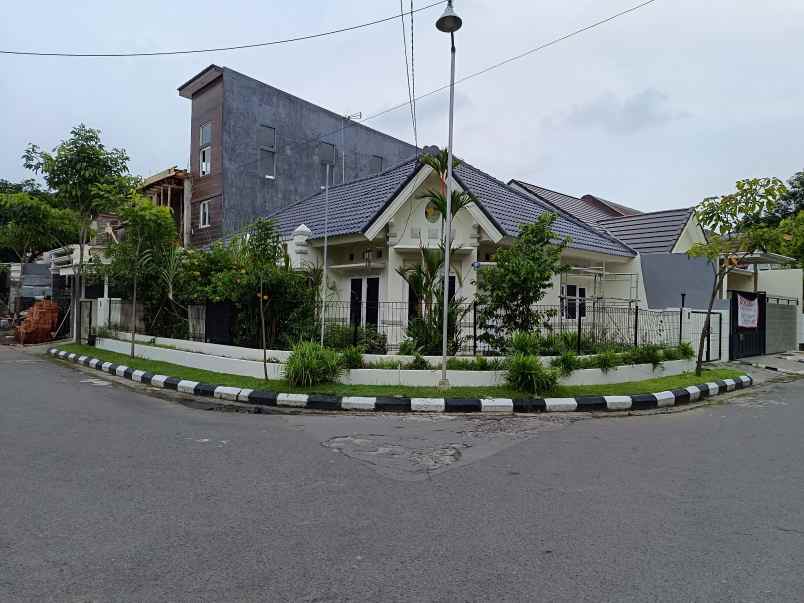 sutorejo prima rumah 1 lantai hook minin 2 thn