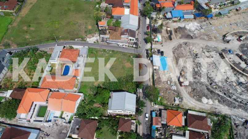 tanah jalan pantai berawa