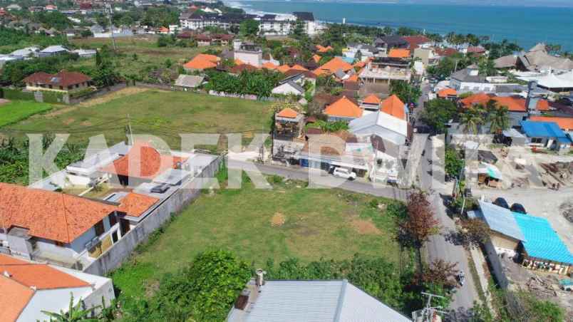 tanah jalan pantai berawa