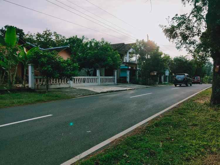 tanah tepi jl raya mojogedang