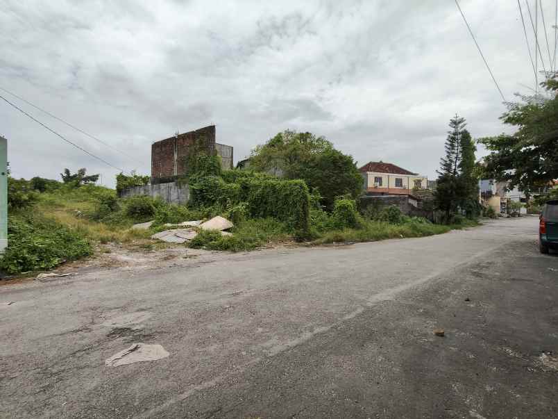 tanah zona merah red zone di nyang nyang bali
