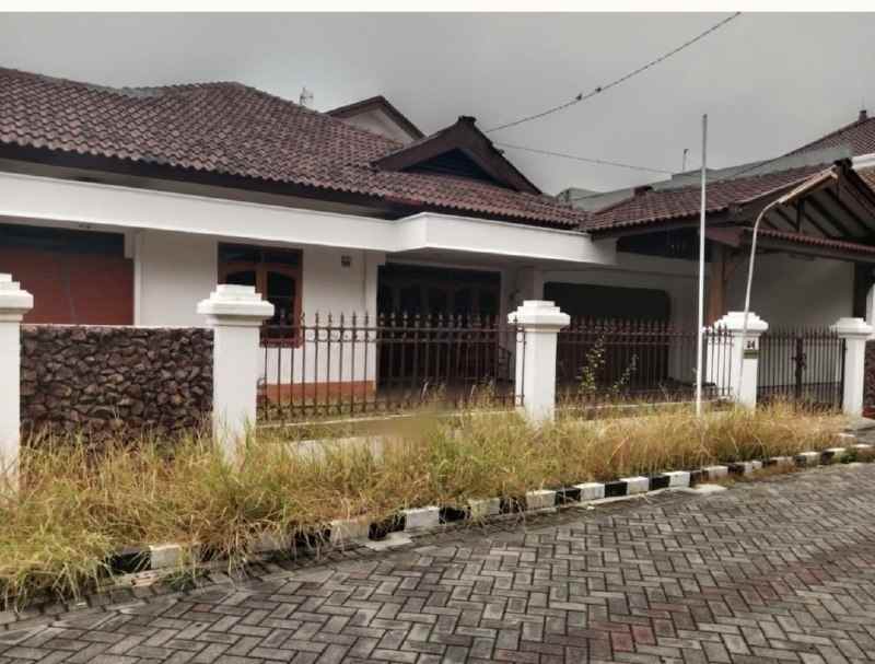 vendor bu rumah second 1 lantai semolowaru