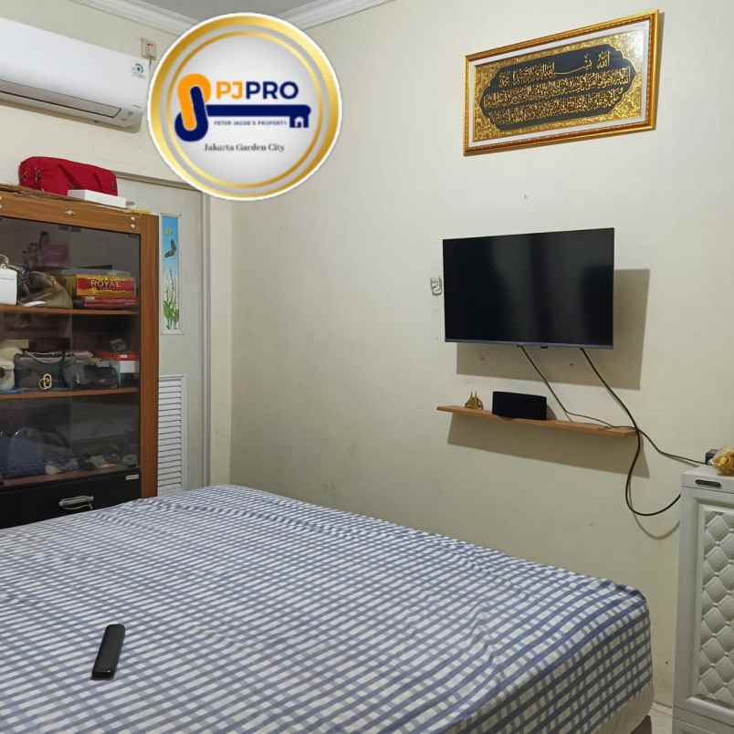 1 unit rumah di perumahan duta bandara permai