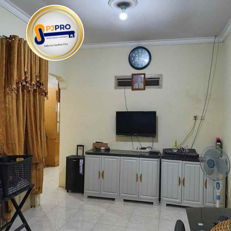 1 unit rumah di perumahan duta bandara permai