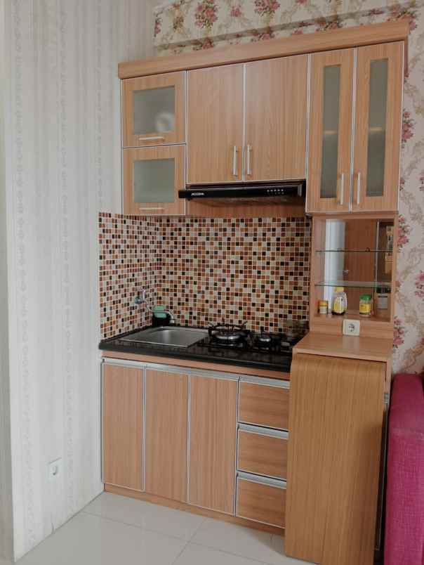 apartemen 2 kamar furnish di green pramuka city